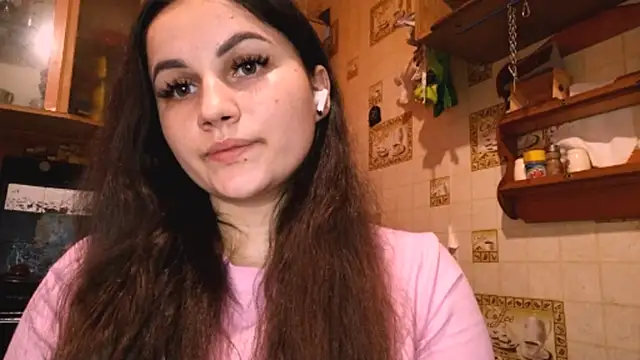 DierdreCousineau online show from November 2025 10:59:01 AM