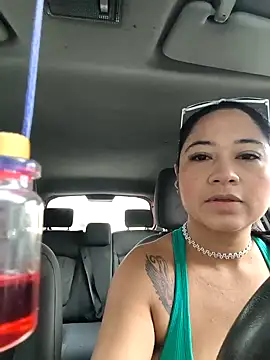 Snapshot of julieta_evanns1 chatting on January 2026 12:07:01 PM julieta evanns1 online show from January 2026 12:07:01 PM