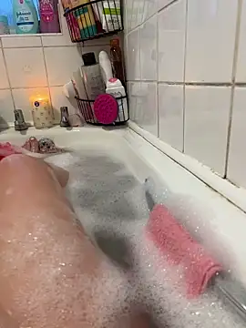 Imogenbabyyy online show from September 2025 05:47:02 PM