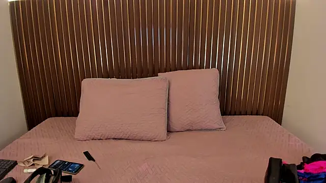 Roxie-NS online show from September 2025 11:32:02 AM