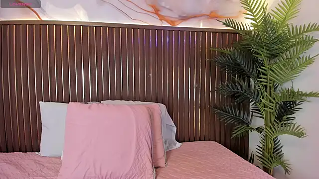 Roxie-NS online show from March 2026 12:16:01 PM