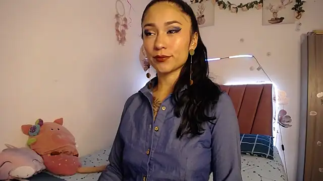 Liahdiaz  online show from April 2026 12:23:01 PM