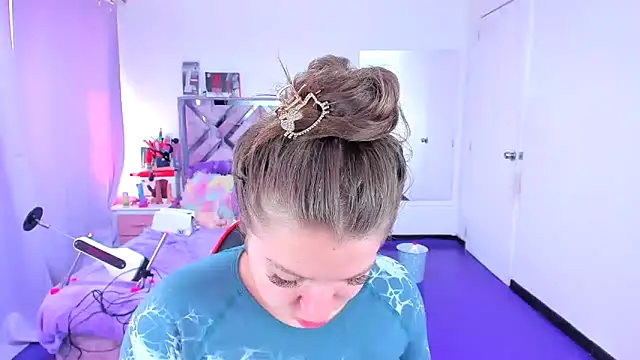 Luna Analya online show from February 2026 03:22:01 PM