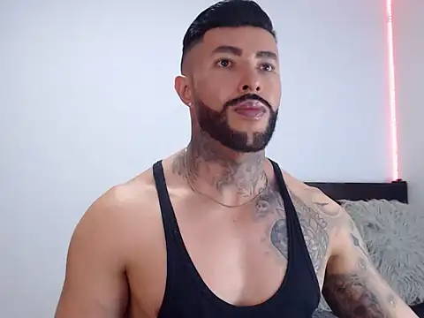 andrea de lucaa online show from October 2025 03:48:01 AM