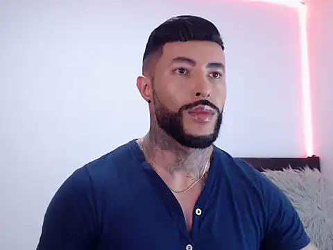 andrea de lucaa online show from October 2025 01:44:01 AM