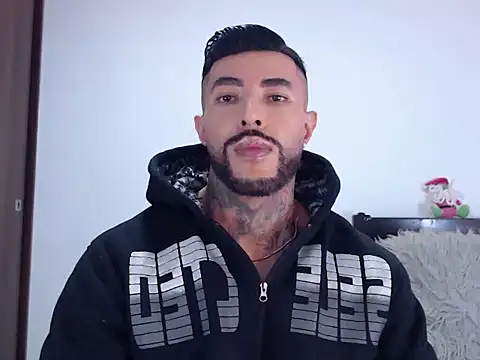 andrea de lucaa online show from December 2025 01:59:02 AM