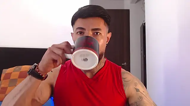 Snapshot of andrea_de_lucaa chatting on July 2026 04:18:01 AM andrea de lucaa online show from July 2026 04:18:01 AM