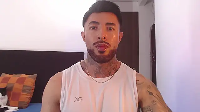 Snapshot of andrea_de_lucaa chatting on July 2026 04:07:02 AM andrea de lucaa online show from July 2026 04:07:02 AM