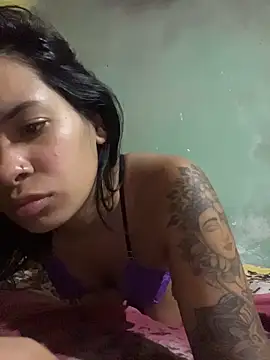 Snapshot of Vixxen_99 chatting on November 2025 06:29:01 PM Vixxen 99 online show from November 2025 06:29:01 PM