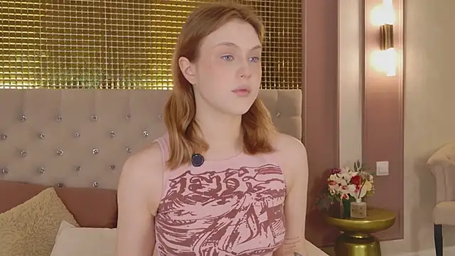 Snapshot of CaitlinSugar chatting on May 2026 04:19:01 AM CaitlinSugar online show from May 2026 04:19:01 AM
