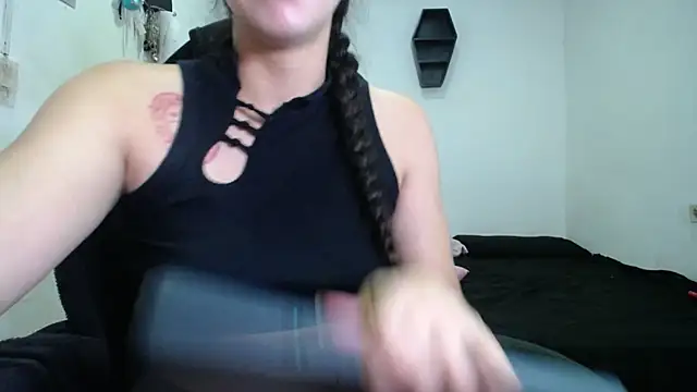 Snapshot of Amber09raiden chatting on October 2025 05:26:02 PM Amber09raiden online show from October 2025 05:26:02 PM