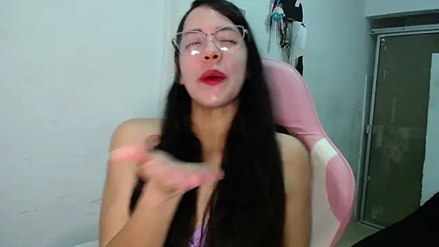 Snapshot of Amber09raiden chatting on December 2025 10:07:02 PM Amber09raiden online show from December 2025 10:07:02 PM