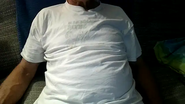 Snapshot of velikifant7 chatting on May 2026 06:12:02 PM velikifant7 online show from May 2026 06:12:02 PM