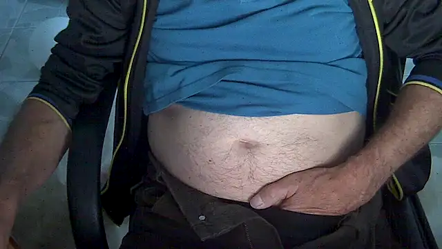 Snapshot of velikifant7 chatting on May 2026 04:29:01 AM velikifant7 online show from May 2026 04:29:01 AM