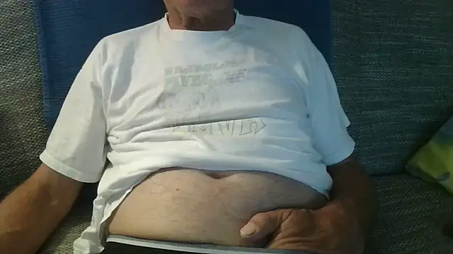 Snapshot of velikifant7 chatting on May 2026 06:02:02 PM velikifant7 online show from May 2026 06:02:02 PM