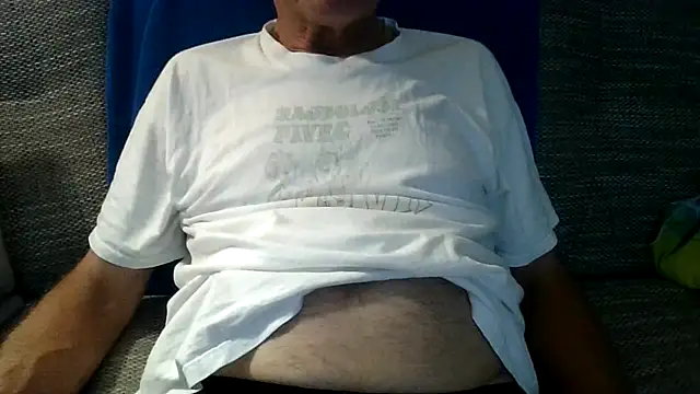 Snapshot of velikifant7 chatting on June 2026 05:59:01 PM velikifant7 online show from June 2026 05:59:01 PM