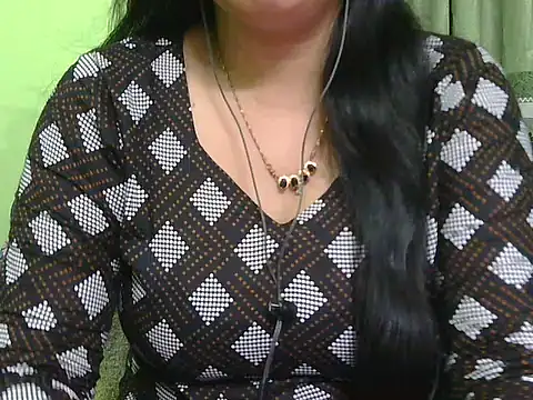 Snapshot of fairy_queen07 chatting on May 2026 07:54:02 PM fairy queen07 online show from May 2026 07:54:02 PM