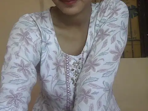 Snapshot of Nura7 chatting on May 2026 02:18:02 AM Nura7 online show from May 2026 02:18:02 AM