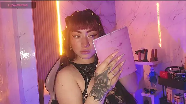 Sophia tf online show from April 2026 03:31:02 AM