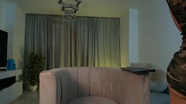 Snapshot of Evellyn_clair1 chatting on July 2026 02:05:17 AM Evellyn clair1 online show from July 2026 02:05:17 AM
