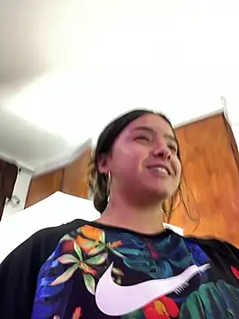 Snapshot of EmilyHarperr chatting on October 2025 11:32:02 AM EmilyHarperr online show from October 2025 11:32:02 AM