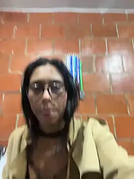 Snapshot of Emma__cumlovee chatting on October 2025 08:57:01 AM Emma cumlovee online show from October 2025 08:57:01 AM