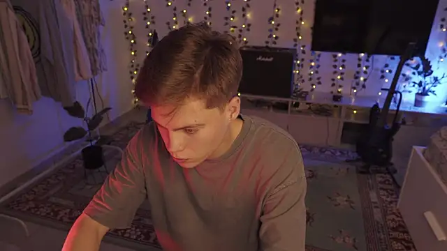 RusBradPitt online show from September 2025 10:18:02 AM