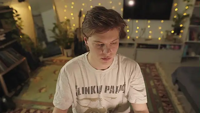 RusBradPitt online show from April 2026 02:17:02 PM