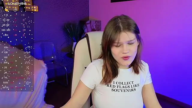 Lunamytrend online show from October 2025 12:20:01 PM