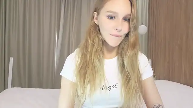 Snapshot of Brigitte_Bardot chatting on September 2025 05:31:01 AM Brigitte Bardot online show from September 2025 05:31:01 AM