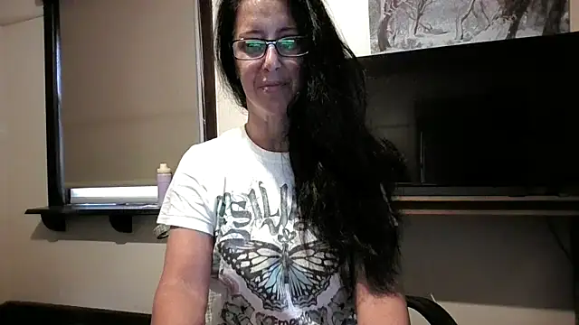 CleopatraGirl online show from May 2026 02:06:02 AM