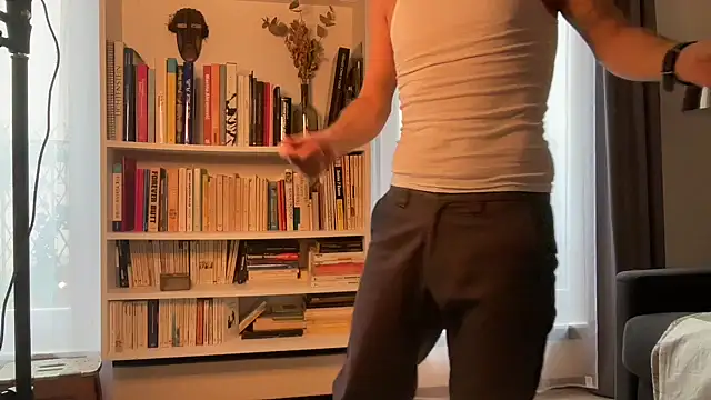 Milkywaymen online show from November 2025 02:18:02 PM