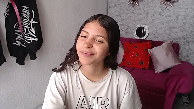 Evagirl69 online show from December 2025 06:23:01 PM