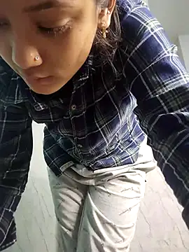 Nisha cam12 online show from November 2025 04:40:02 PM