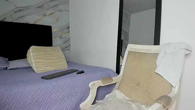 Vickysweeeettt online show from November 2025 08:30:02 PM