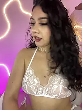 Zoe Serrat online show from September 2025 01:23:01 PM