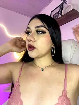 Zoe Serrat online show from September 2025 12:40:01 PM