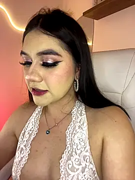 Zoe Serrat online show from October 2025 12:39:02 PM