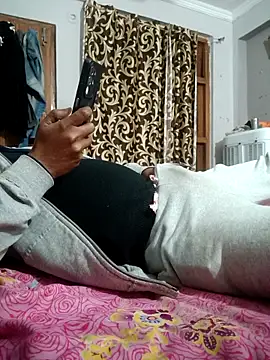 vardh033 online show from February 2026 02:04:02 PM