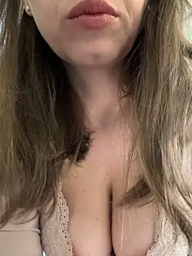 Snapshot of ladywithbigass chatting on June 2026 05:09:02 AM ladywithbigass online show from June 2026 05:09:02 AM