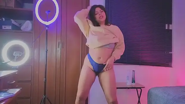 MiaCollinssx online show from November 2025 01:54:02 PM