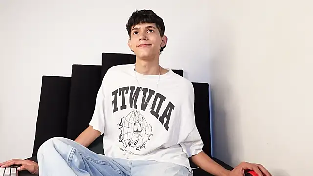 alexmark  online show from October 2025 07:14:02 PM