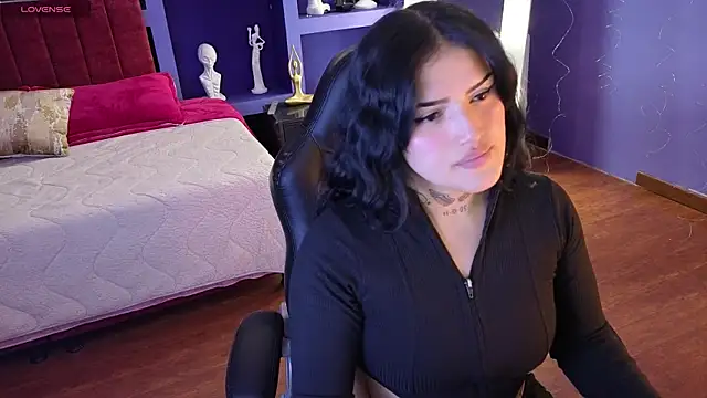 sari belle online show from November 2025 08:42:02 PM