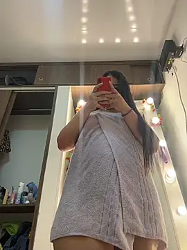 evelyn 1702 online show from May 2026 09:55:02 PM