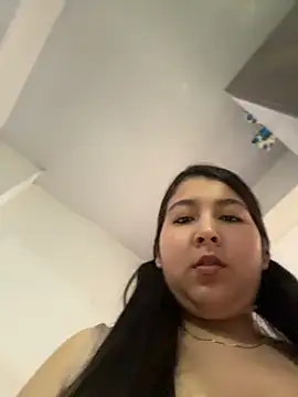 evelyn 1702 online show from June 2026 06:34:01 PM