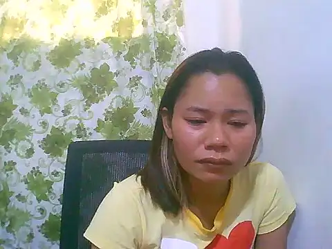 Snapshot of Sweeetgurll chatting on June 2026 05:42:02 AM Sweeetgurll online show from June 2026 05:42:02 AM