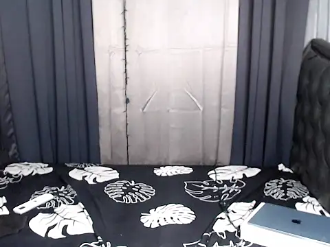 scarlet enchantress online show from September 2025 01:10:01 AM