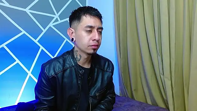 abnerdam01 online show from September 2025 03:17:02 AM