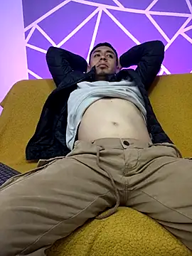 abnerdam01 online show from September 2025 03:19:01 AM