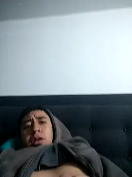 abnerdam01 online show from September 2025 05:42:01 AM